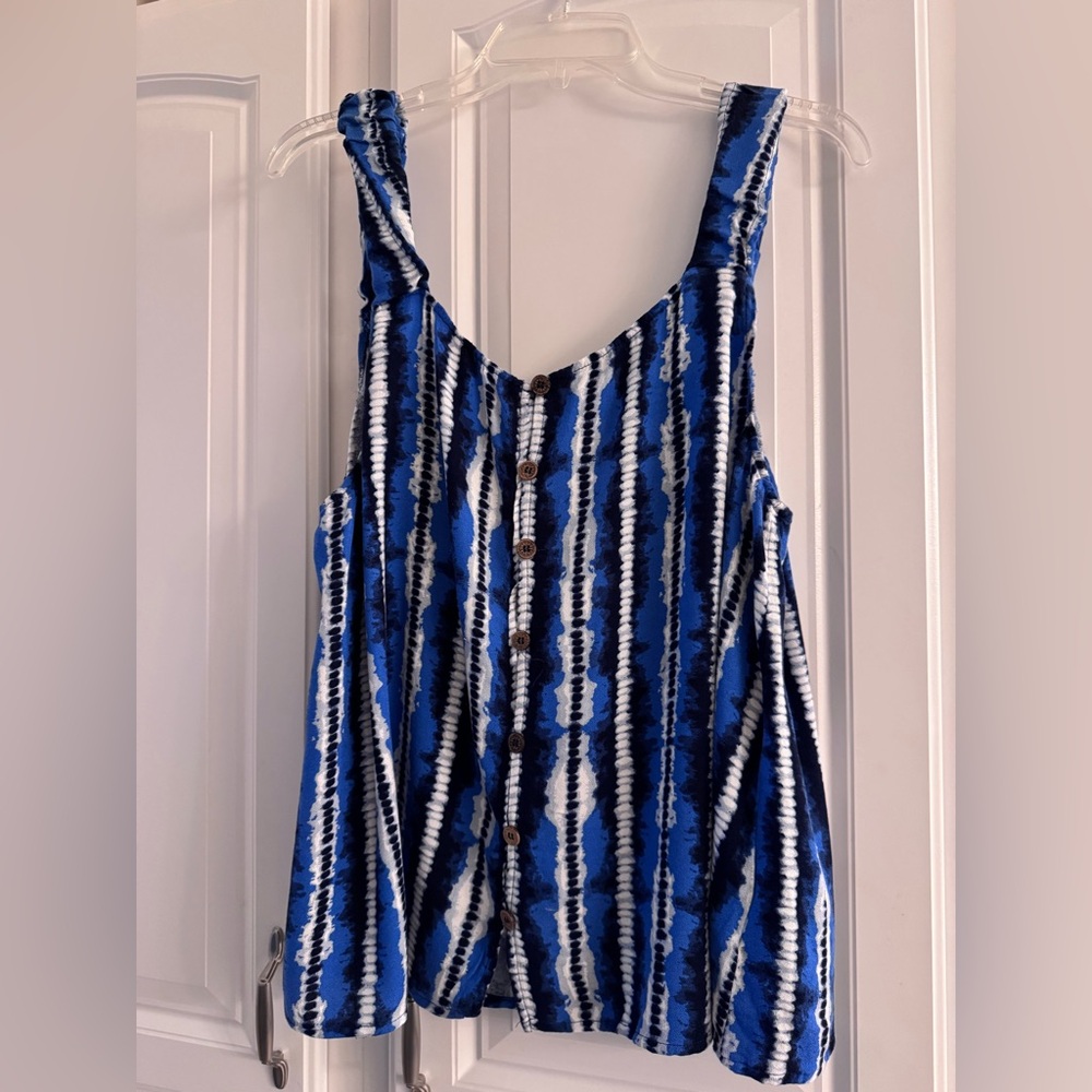 Cupio Lace-Trimmed Garment